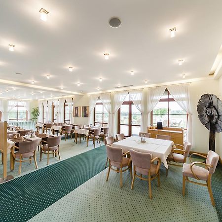 Golf Hotel Austerlitz Zewnętrze zdjęcie